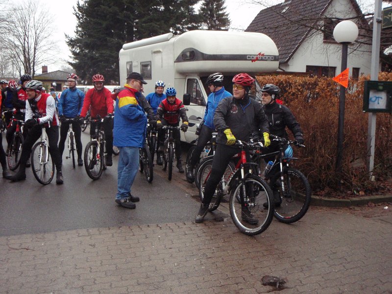Manfred setzt sich mit seiner Gruppe ab...