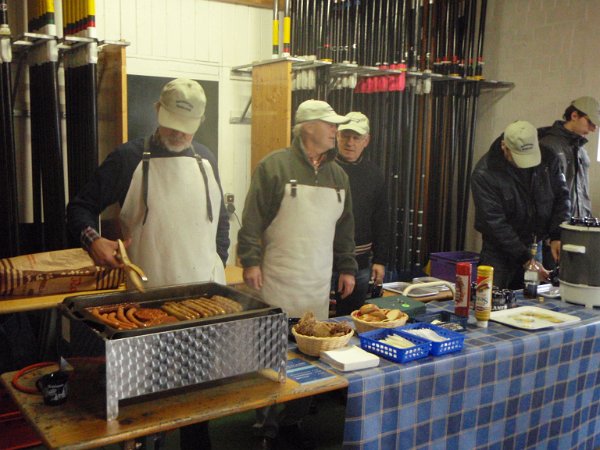 Punsch und Gegrilltes